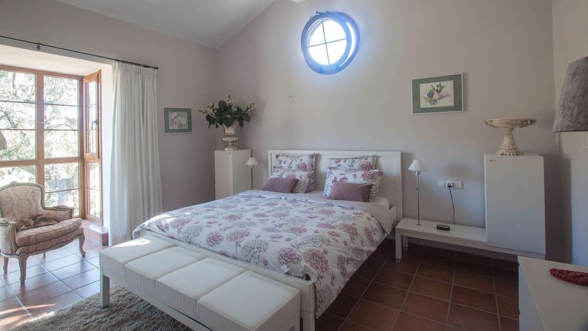 4 bedroom Finca/Country House for sale in Gaucín with pool €