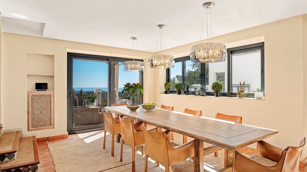 4 quarto Moradia para venda em El Madronal com piscina garagem - 3 450 000 € (Ref: 8399476)