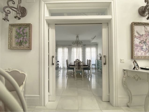 13 makuuhuone Huvila myytävänä paikassa Casco Antiguo, Marbella mukana uima-altaan 
autotalli - 4 400 000 € (Ref: 8421096)