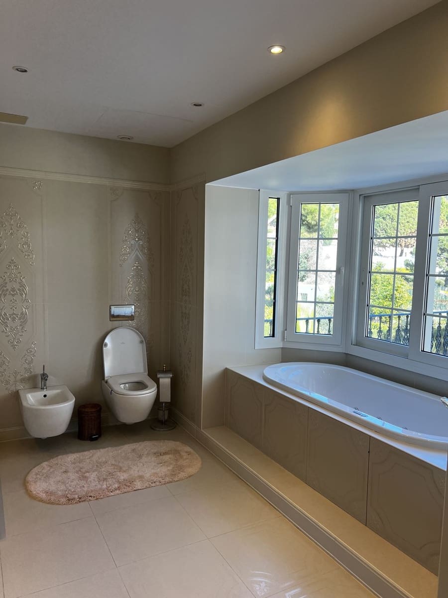 9 soveværelse Villa til salg i Marbella med swimmingpool garage - € 12.900.000 (Ref: 8441637)