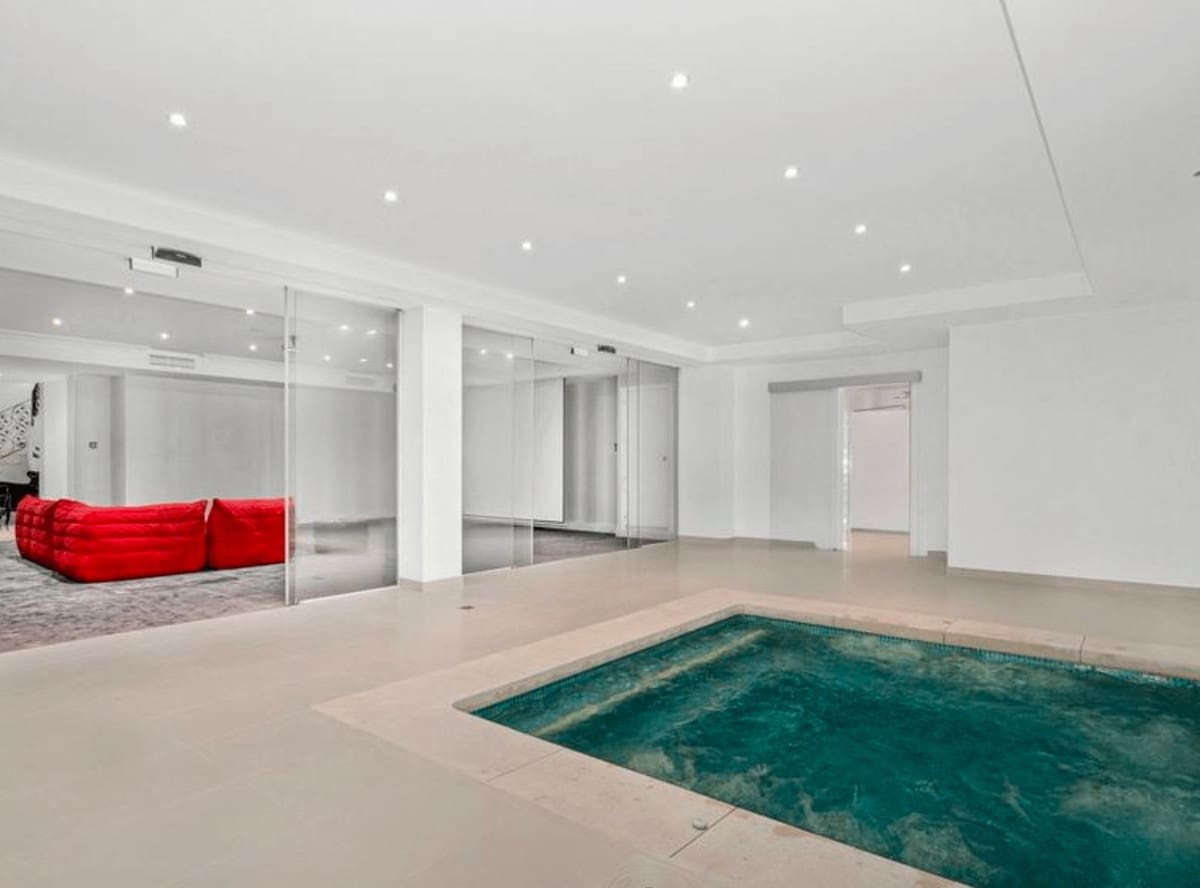 9 soveværelse Villa til salg i Marbella med swimmingpool garage - € 12.900.000 (Ref: 8441637)