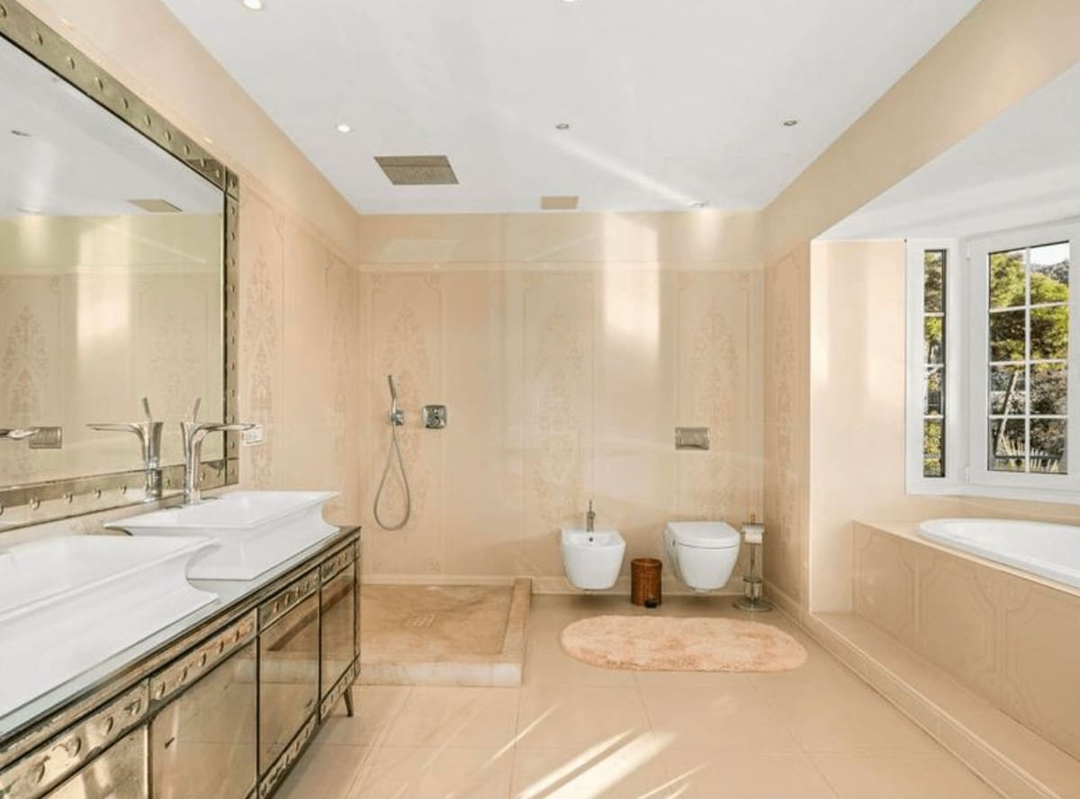 9 soveværelse Villa til salg i Marbella med swimmingpool garage - € 12.900.000 (Ref: 8441637)