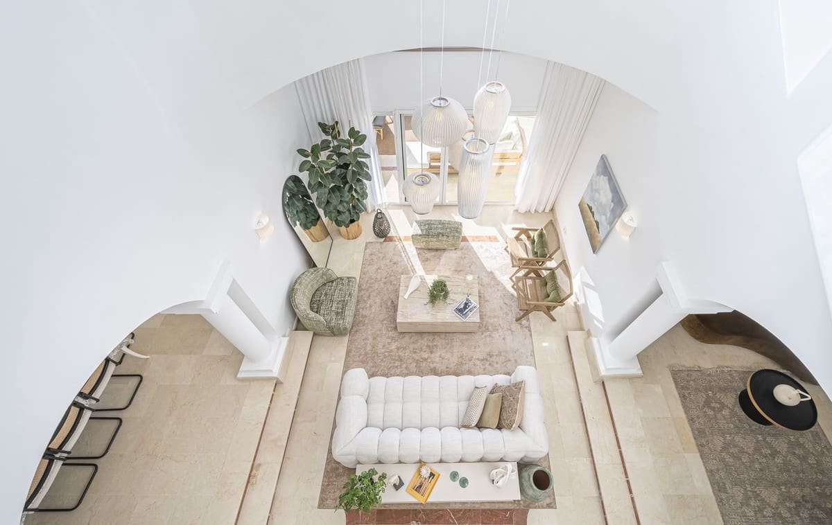 7 sypialnia Willa na sprzedaż w Nueva Andalucia z basenem garażem - 3 850 000 € (Ref: 8441764)