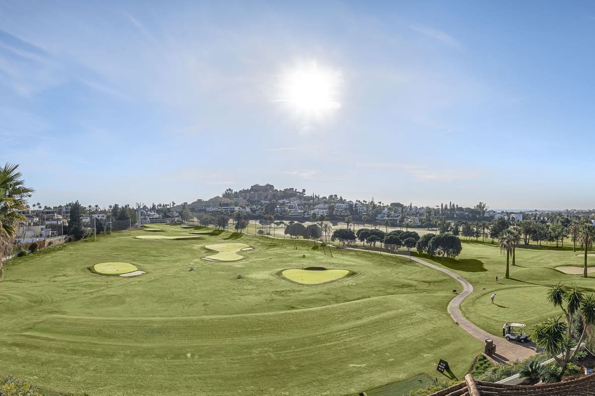 7 sypialnia Willa na sprzedaż w Nueva Andalucia z basenem garażem - 3 850 000 € (Ref: 8441764)