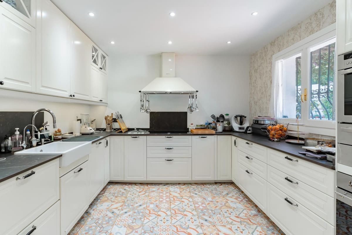 5 soveværelse Villa til salg i Marbella - € 3.250.000 (Ref: 8441798)