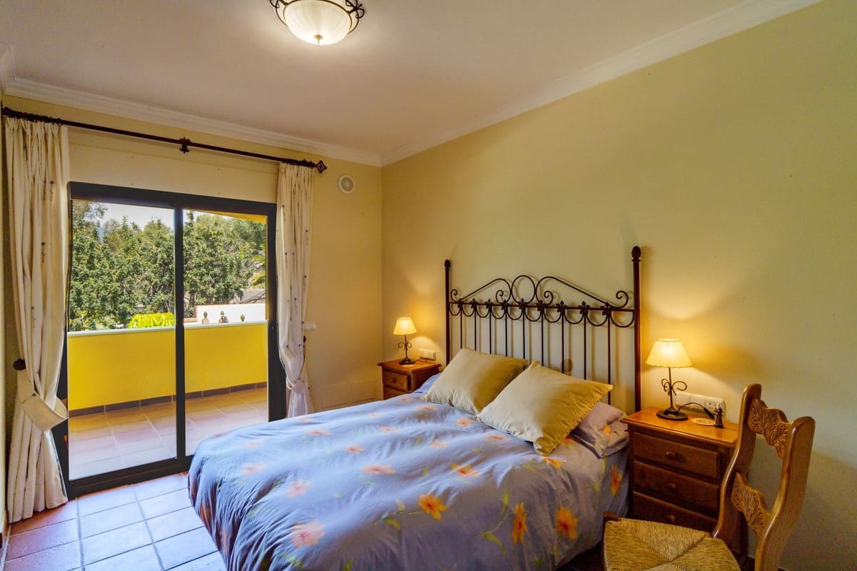 10 Zimmer Villa zu verkaufen in Benahavis mit Pool Garage - 3.950.000 € (Ref: 8441824)