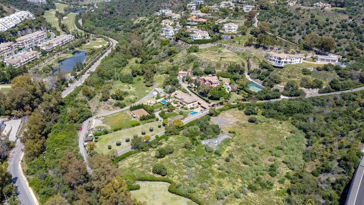 10 Zimmer Villa zu verkaufen in Benahavis mit Pool Garage - 3.950.000 € (Ref: 8441824)