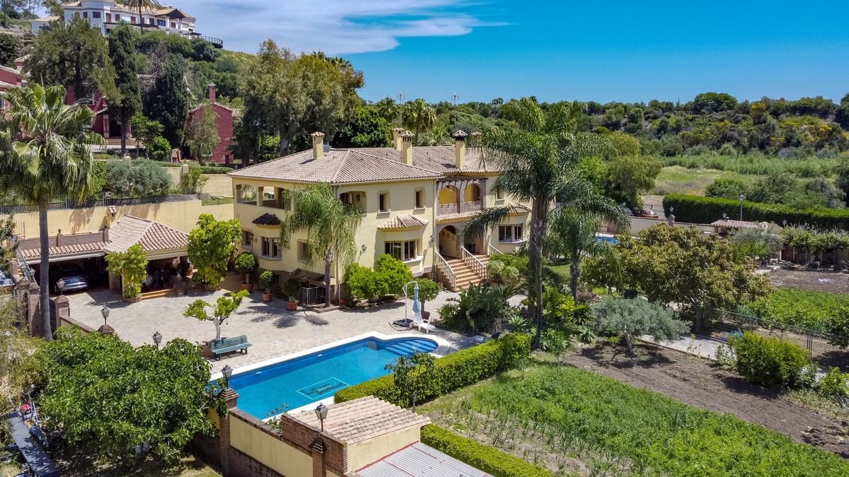 10 Zimmer Villa zu verkaufen in Benahavis mit Pool Garage - 3.950.000 € (Ref: 8441824)