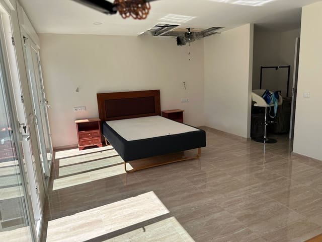 6 bedroom Villa for sale in Las Brisas, Marbella with pool garage - € 3,500,000 (Ref: 8441827)