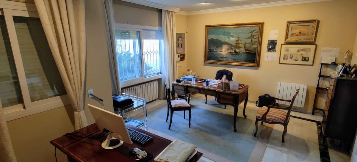 8 sypialnia Willa na sprzedaż w Guadalmina z basenem garażem - 6 000 000 € (Ref: 8441835)