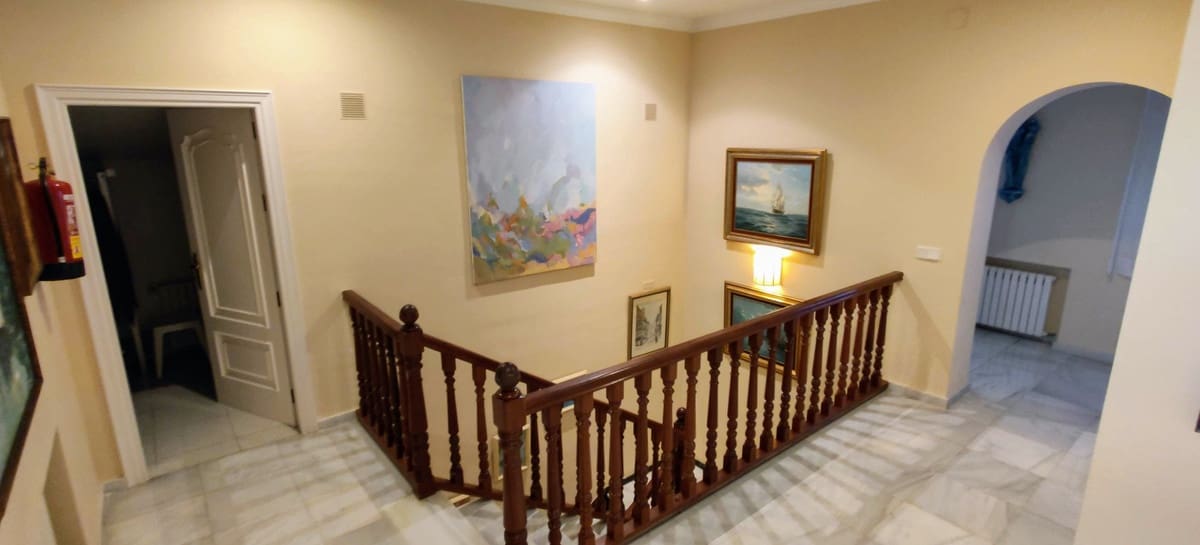 8 sypialnia Willa na sprzedaż w Guadalmina z basenem garażem - 6 000 000 € (Ref: 8441835)