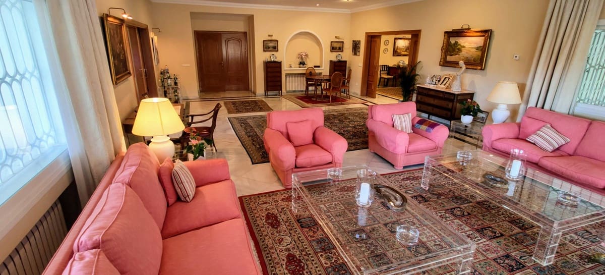 8 sypialnia Willa na sprzedaż w Guadalmina z basenem garażem - 6 000 000 € (Ref: 8441835)