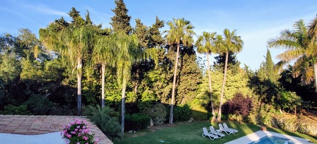 8 sypialnia Willa na sprzedaż w Guadalmina Baja, Marbella z basenem garażem - 6 000 000 € (Ref: 8441835)