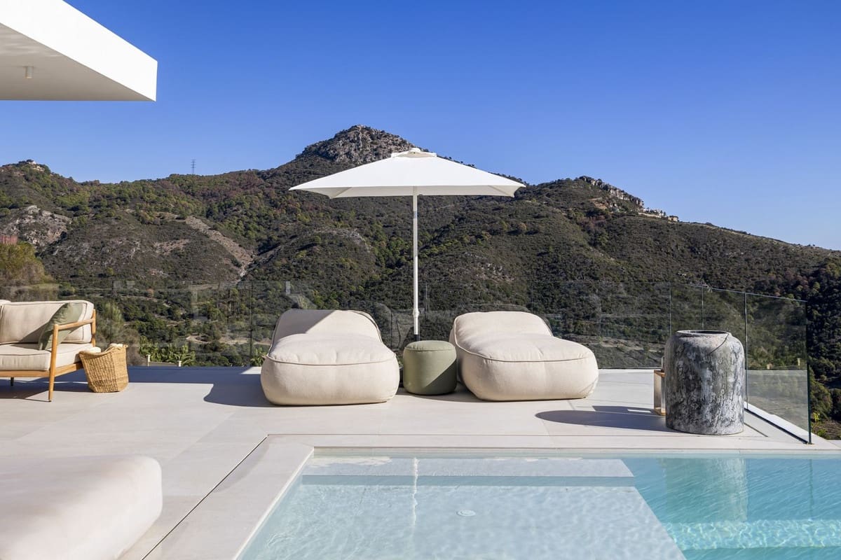 6 slaapkamer Villa te koop in Benahavis met zwembad - € 4.895.000 (Ref: 8441839)