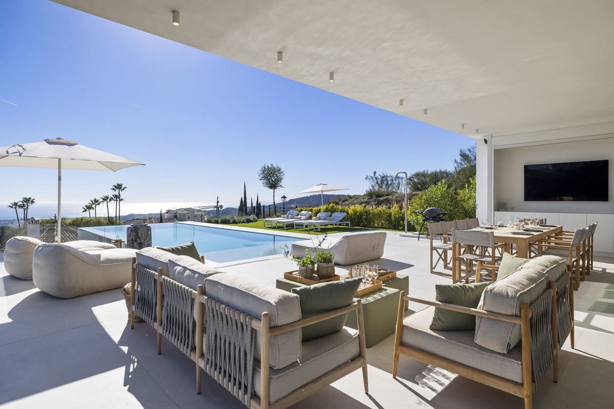 6 slaapkamer Villa te koop in Benahavis met zwembad - € 4.895.000 (Ref: 8441839)