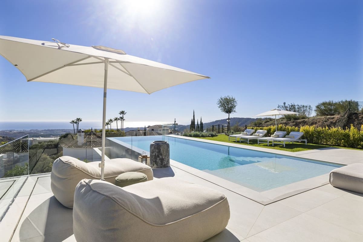 6 slaapkamer Villa te koop in Benahavis met zwembad - € 4.895.000 (Ref: 8441839)