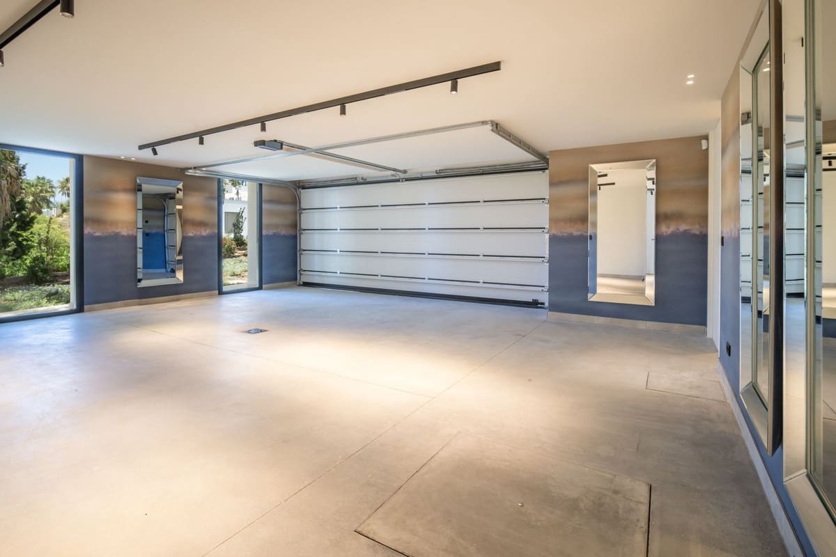 8 slaapkamer Villa te koop in Benahavis met zwembad garage - € 10.900.000 (Ref: 8441866)