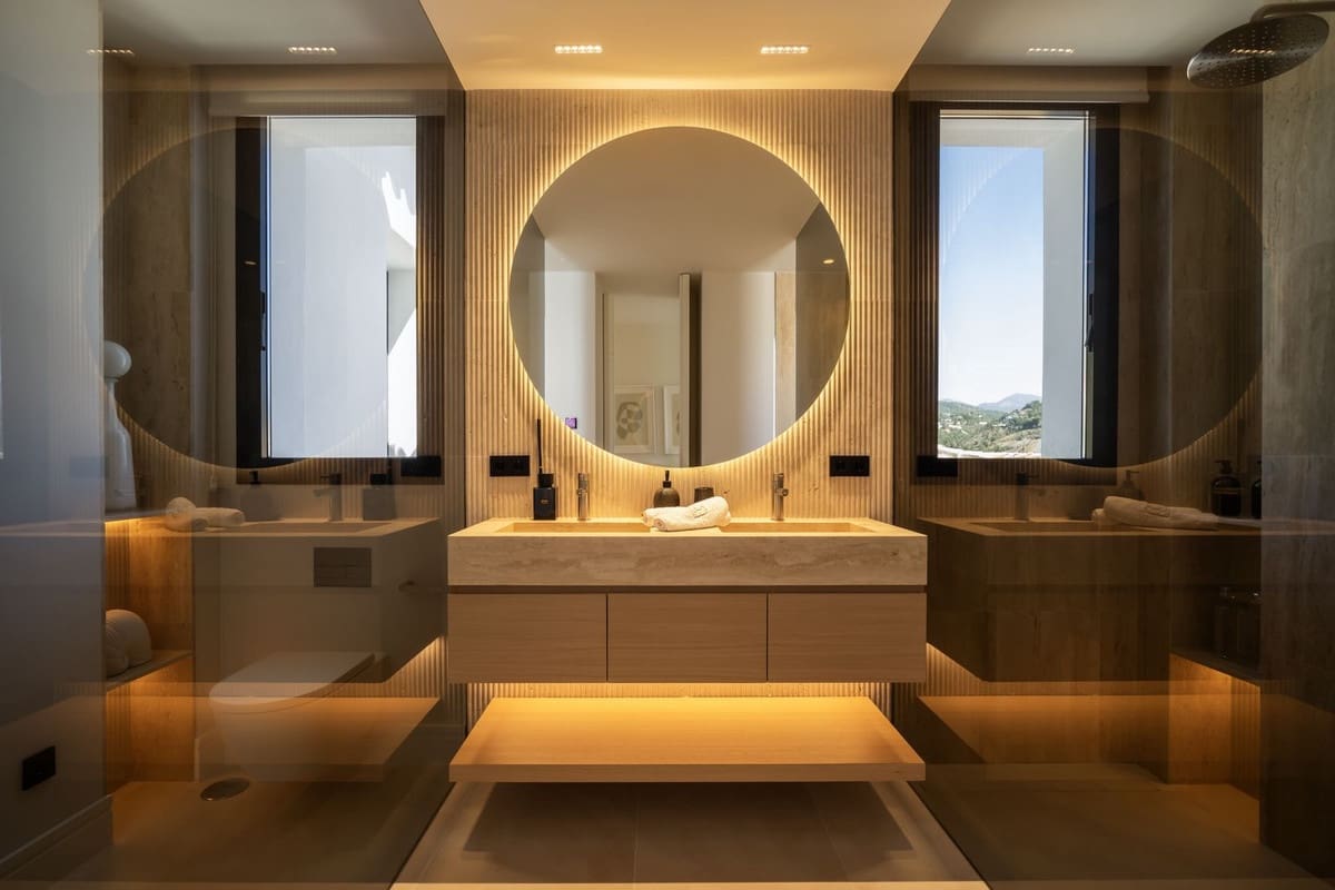 8 slaapkamer Villa te koop in Benahavis met zwembad garage - € 10.900.000 (Ref: 8441866)