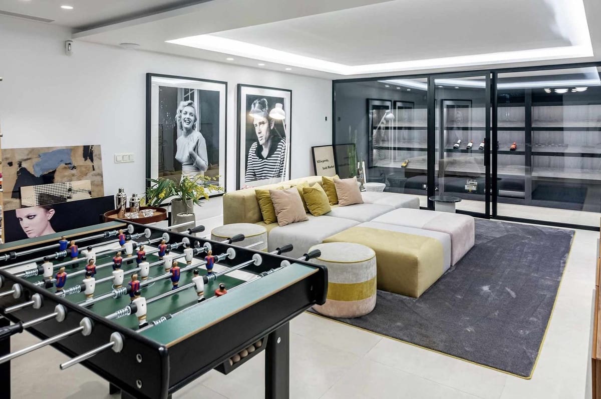 4 quarto Moradia para venda em Nueva Andalucia com piscina - 4 495 000 € (Ref: 8441883)