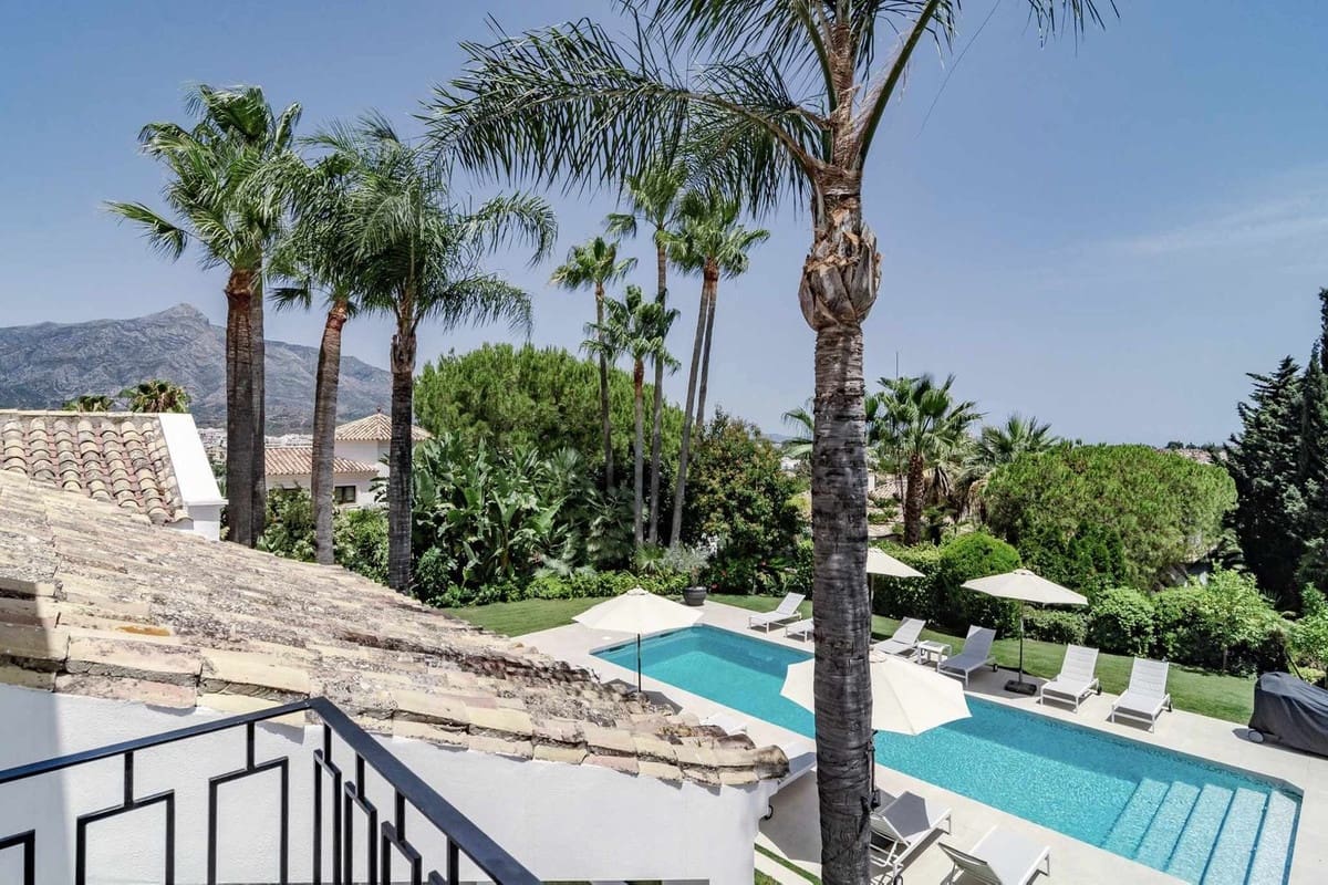 4 quarto Moradia para venda em Nueva Andalucia com piscina - 4 495 000 € (Ref: 8441883)