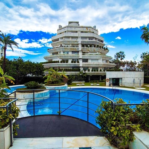 3 soveværelse Studio til salg i Casco Antiguo, Marbella med swimmingpool - € 2.795.000 (Ref: 8441916)