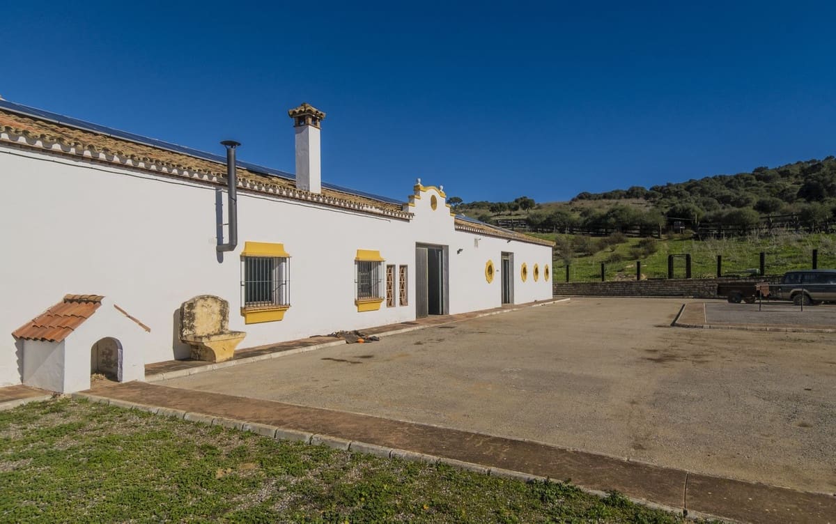 7 soveværelse Finca/Landehus til salg i San Martin del Tesorillo med swimmingpool garage - € 5.500.000 (Ref: 8441918)