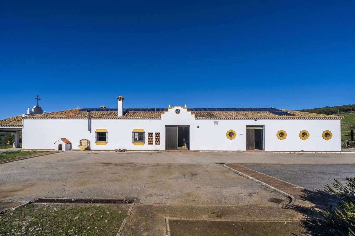 7 soveværelse Finca/Landehus til salg i San Martin del Tesorillo med swimmingpool garage - € 5.500.000 (Ref: 8441918)