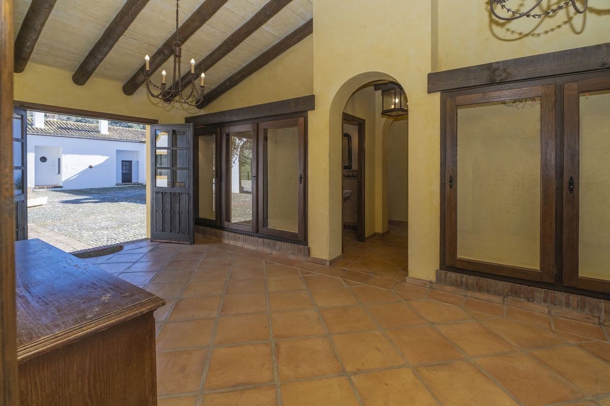 7 soveværelse Finca/Landehus til salg i San Martin del Tesorillo med swimmingpool garage - € 5.500.000 (Ref: 8441918)