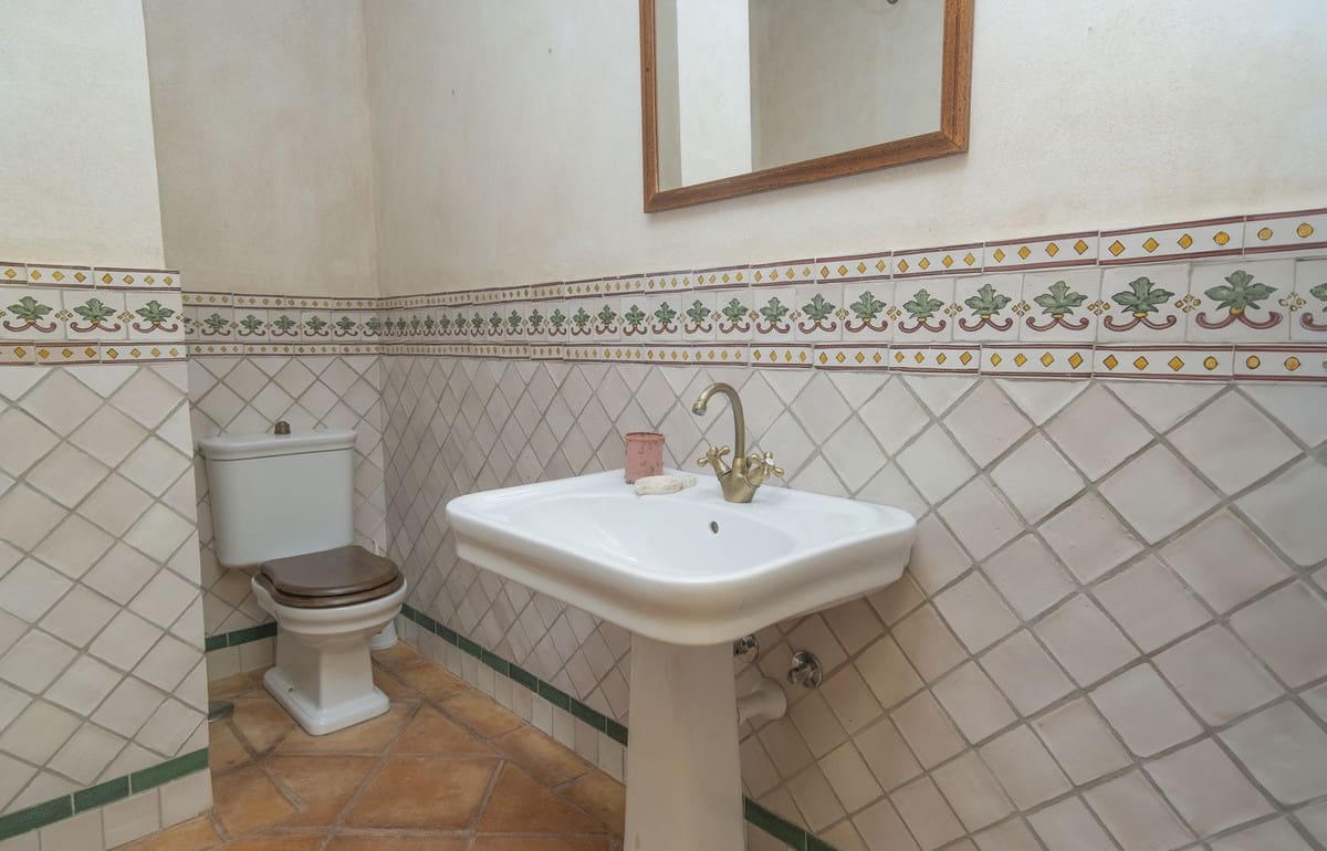 7 soveværelse Finca/Landehus til salg i San Martin del Tesorillo med swimmingpool garage - € 5.500.000 (Ref: 8441918)