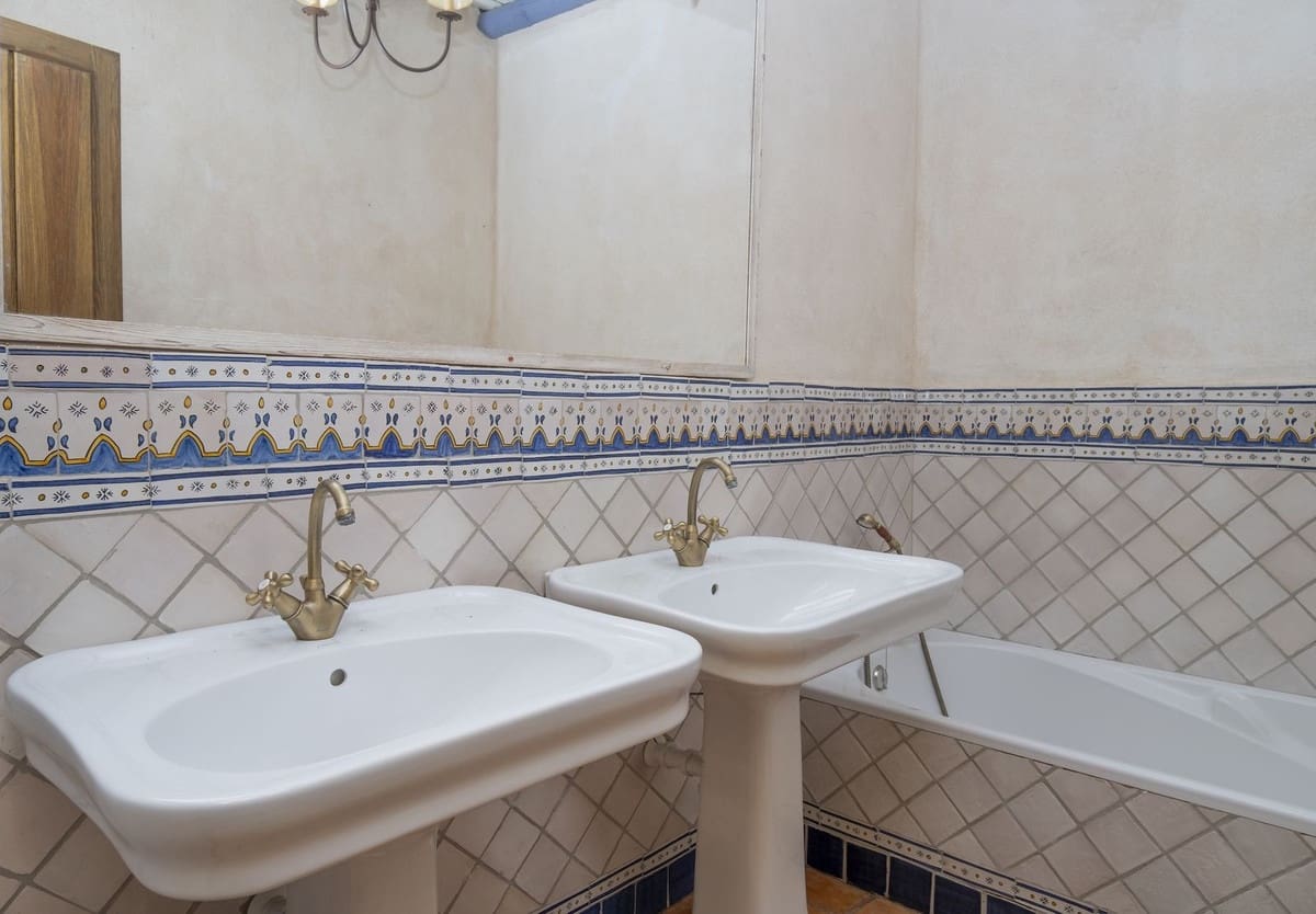 7 soveværelse Finca/Landehus til salg i San Martin del Tesorillo med swimmingpool garage - € 5.500.000 (Ref: 8441918)