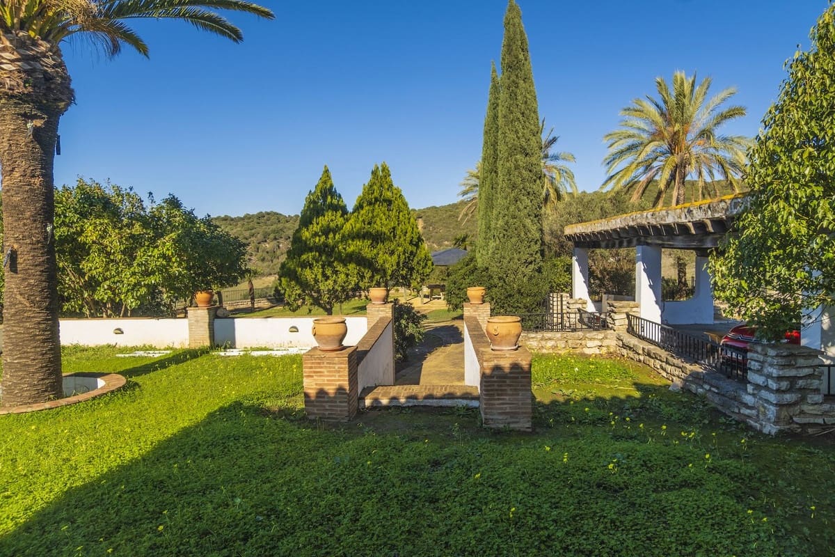 7 soveværelse Finca/Landehus til salg i San Martin del Tesorillo med swimmingpool garage - € 5.500.000 (Ref: 8441918)