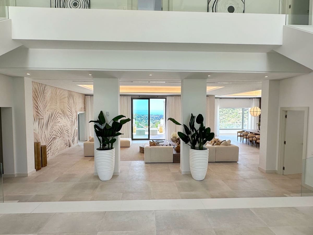 5 soverom Villa til salgs i El Madronal med svømmebasseng garasje - € 8 350 000 (Ref: 8441921)