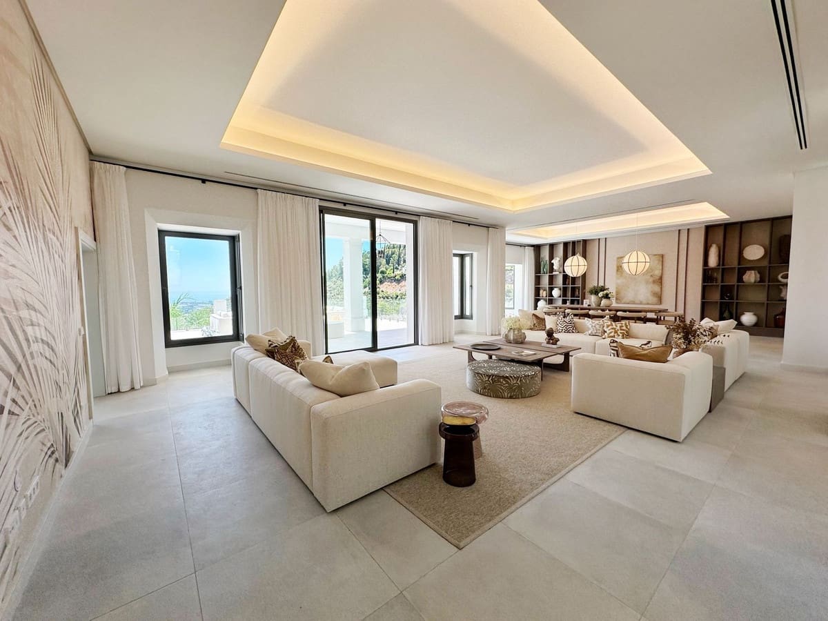 5 soverom Villa til salgs i El Madronal med svømmebasseng garasje - € 8 350 000 (Ref: 8441921)