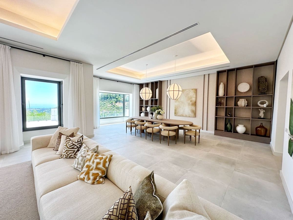 5 soverom Villa til salgs i El Madronal med svømmebasseng garasje - € 8 350 000 (Ref: 8441921)