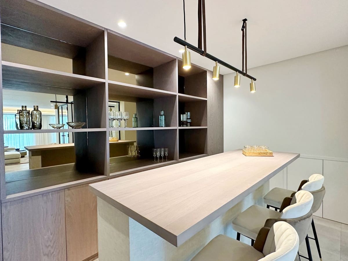 5 soverom Villa til salgs i El Madronal med svømmebasseng garasje - € 8 350 000 (Ref: 8441921)