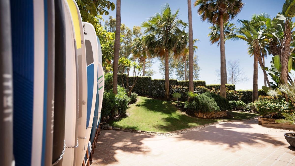 6 bedroom Studio for sale in Estepona with pool - € 3,850,000 (Ref: 8441928)