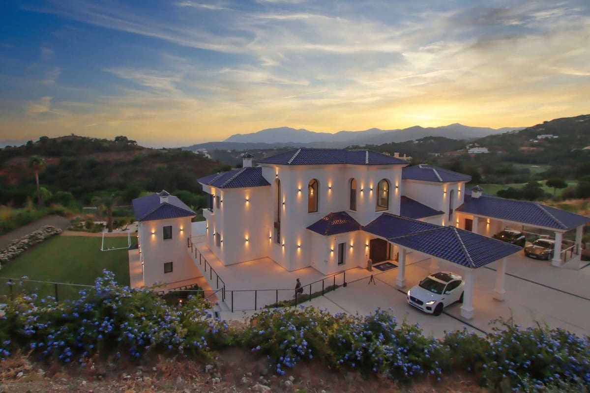 5 soveværelse Villa til salg i Marbella med swimmingpool garage - € 7.900.000 (Ref: 8441953)