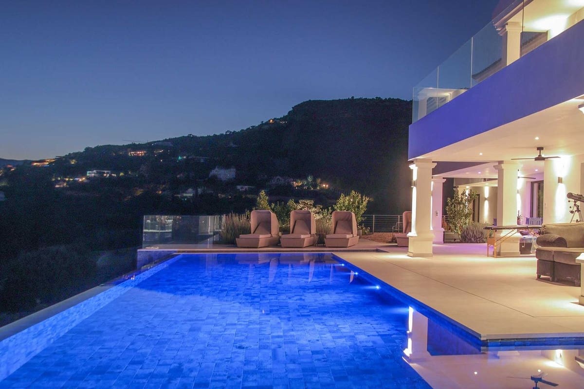 5 soveværelse Villa til salg i Marbella med swimmingpool garage - € 7.900.000 (Ref: 8441953)