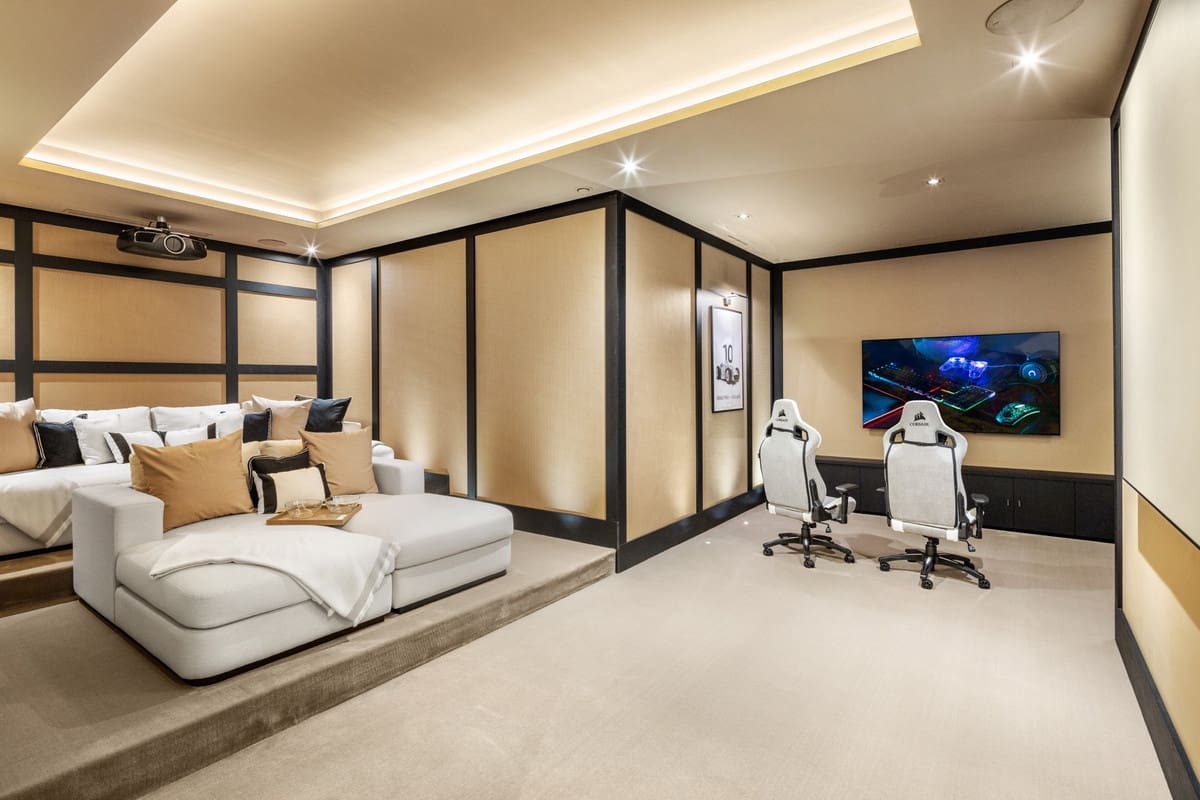 6 soverom Villa til salgs i Nueva Andalucia med svømmebasseng - € 15 450 000 (Ref: 8441963)