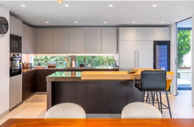 4 sypialnia Willa na sprzedaż w Benahavís pueblo, Benahavís z basenem garażem - 3 600 000 € (Ref: 8442002)