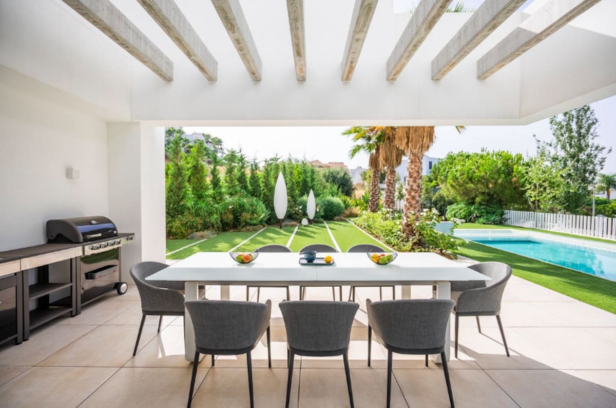 4 sypialnia Willa na sprzedaż w Benahavis z basenem garażem - 3 600 000 € (Ref: 8442002)