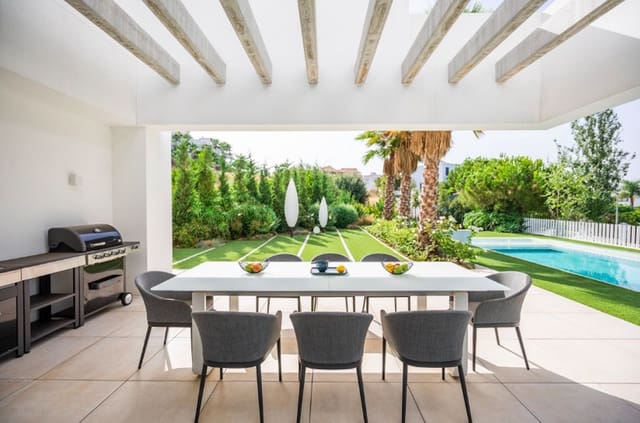 4 sypialnia Willa na sprzedaż w Benahavís pueblo, Benahavís z basenem garażem - 3 600 000 € (Ref: 8442002)