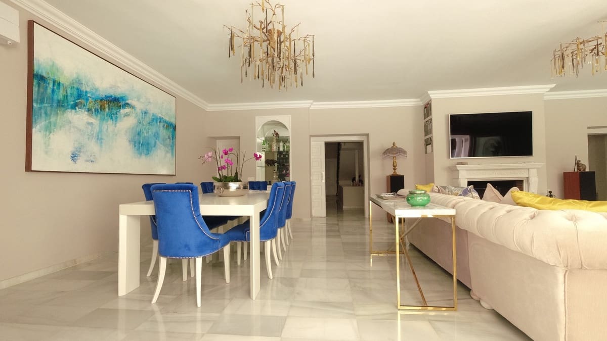 6 soverom Villa til salgs i El Paraiso med svømmebasseng garasje - € 4 298 000 (Ref: 8442003)