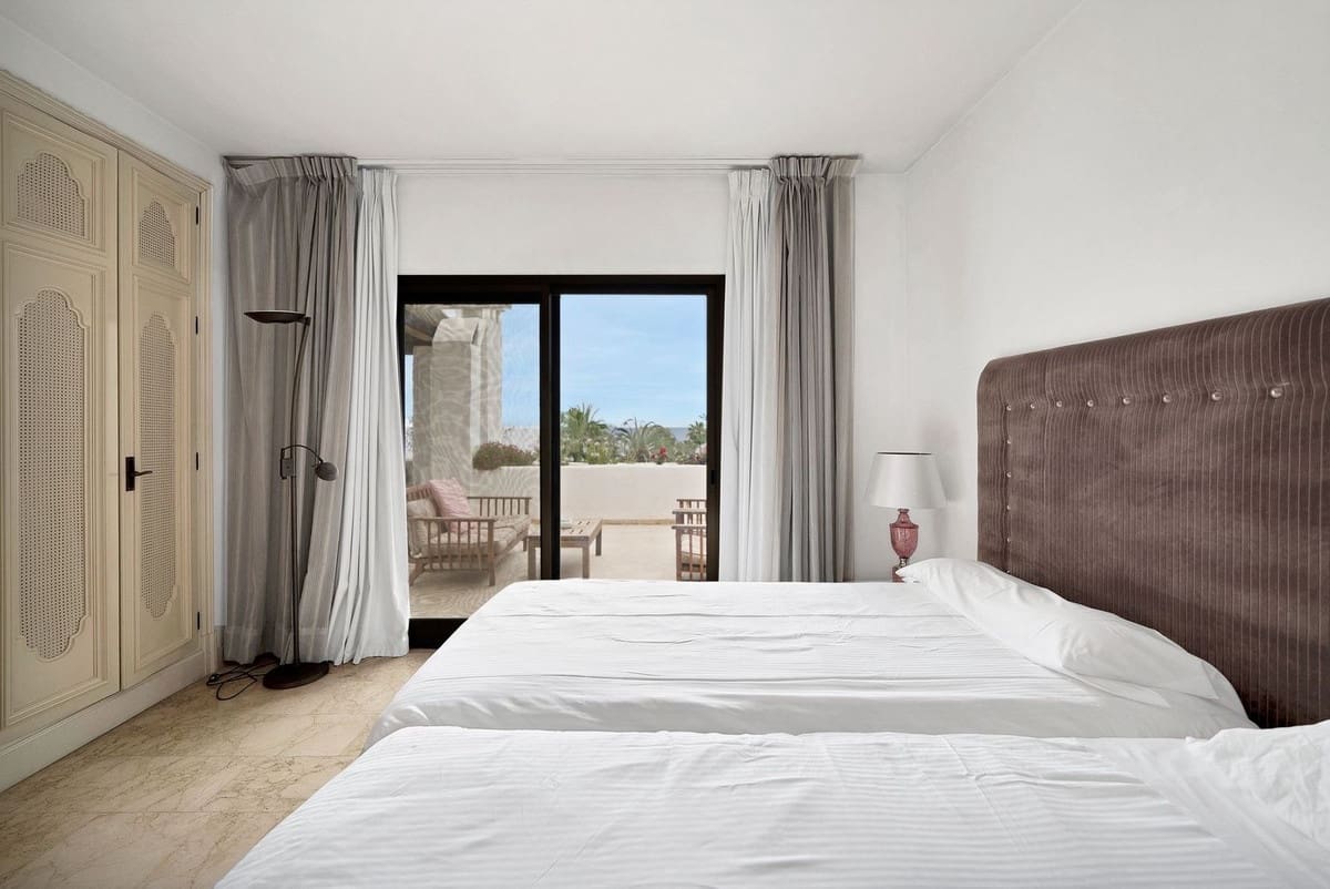 3 quarto Penthouse para venda em Marbella com piscina garagem - 4 700 000 € (Ref: 8442023)