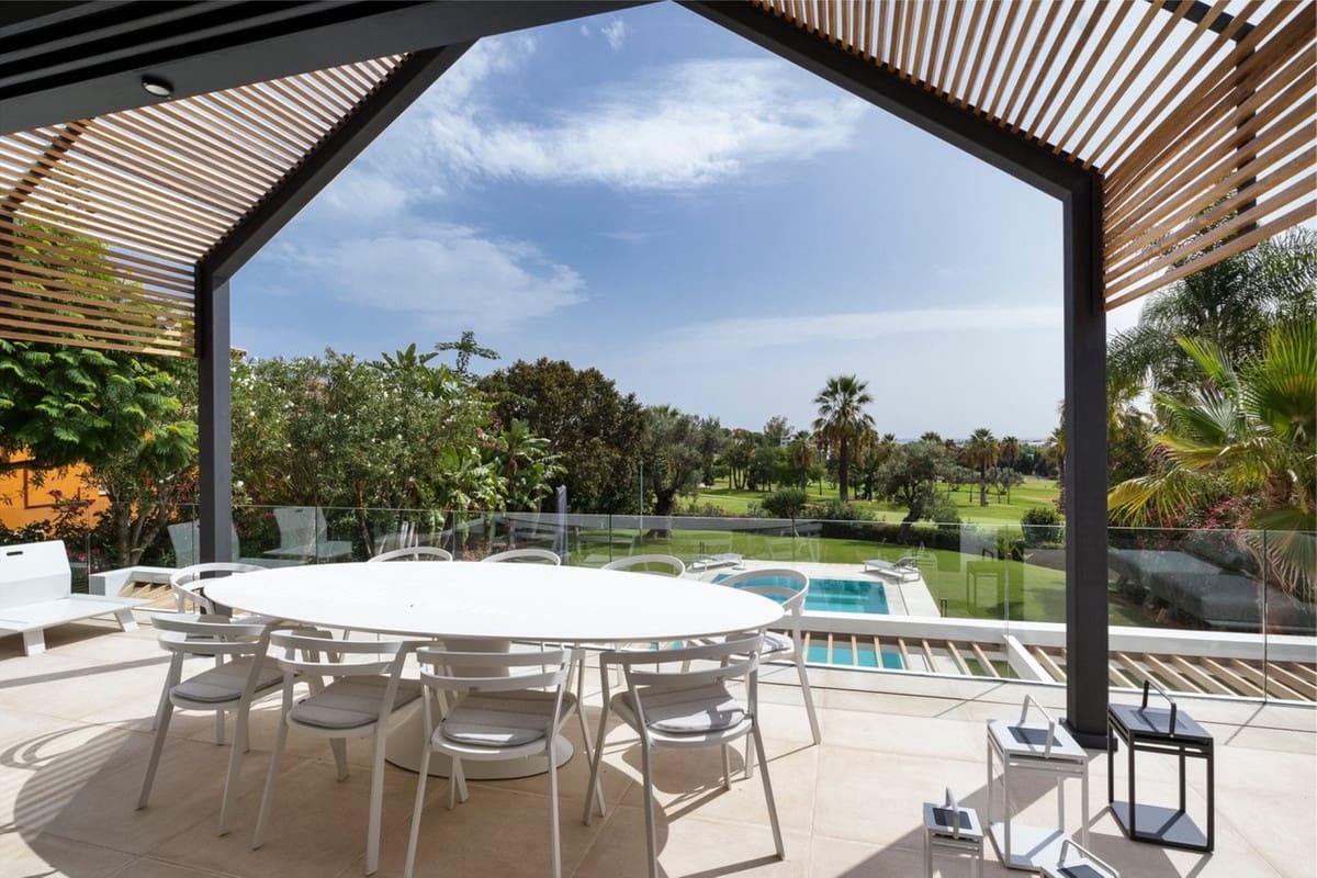 6 sypialnia Willa na sprzedaż w Nueva Andalucia z basenem - 5 250 000 € (Ref: 8442053)