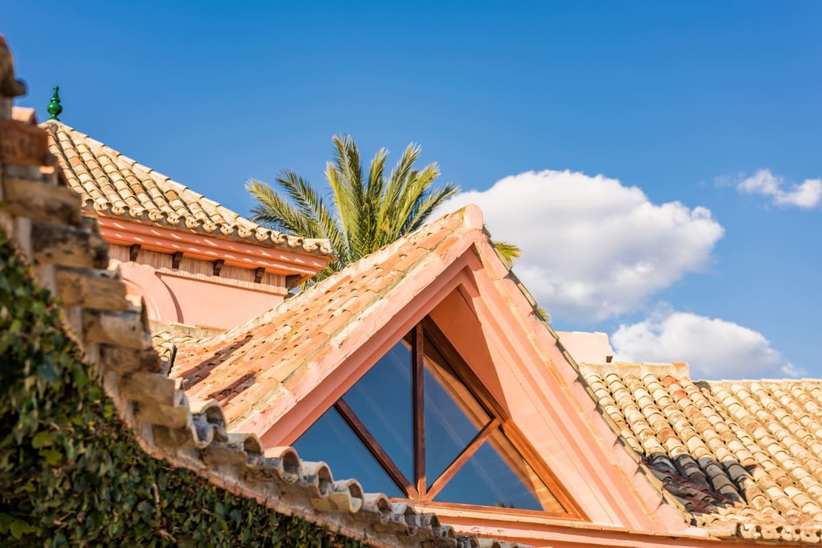 8 sovrum Villa till salu i Nueva Andalucia med pool - 11 950 000 € (Ref: 8442068)