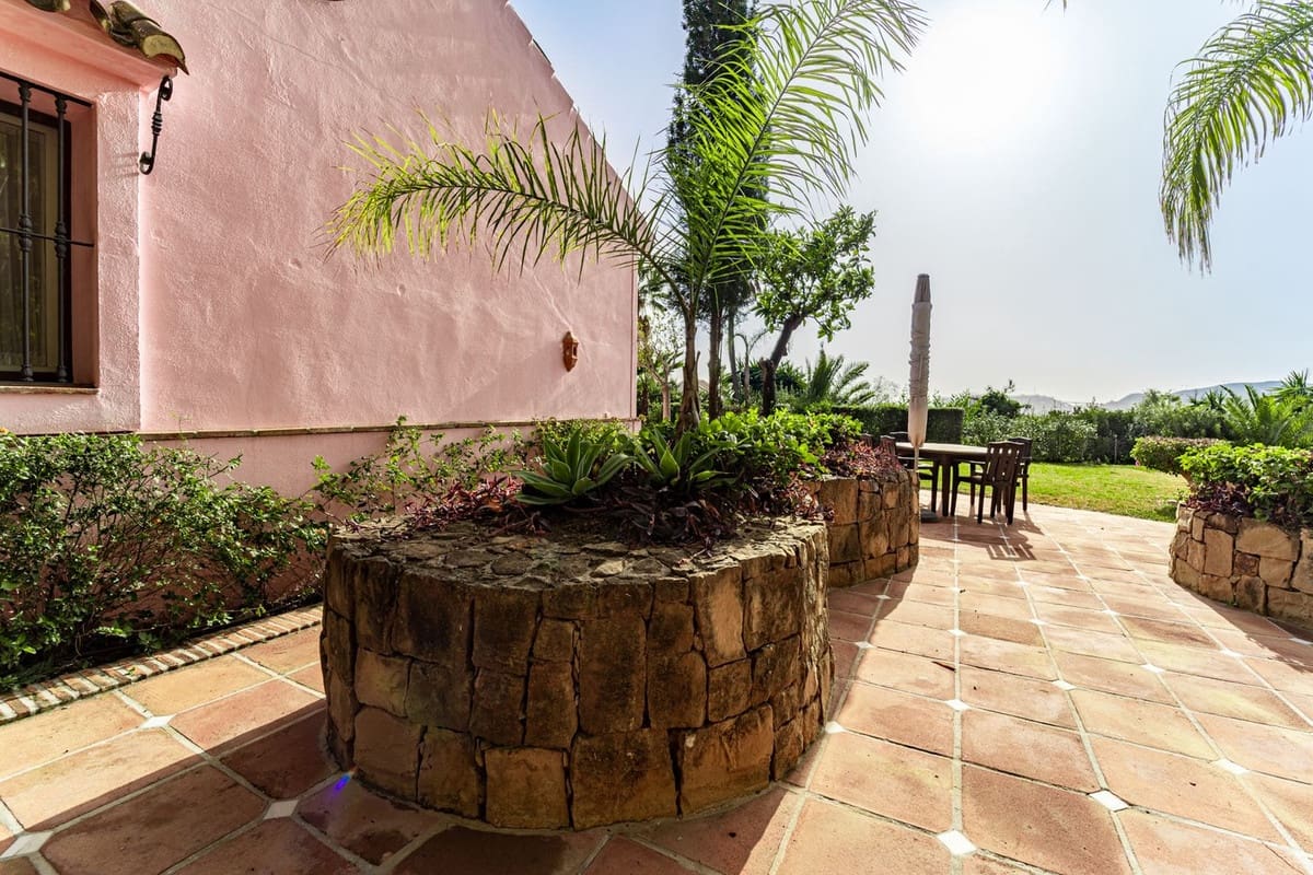 5 soverom Villa til salgs i Benahavis med svømmebasseng - € 5 250 000 (Ref: 8442074)