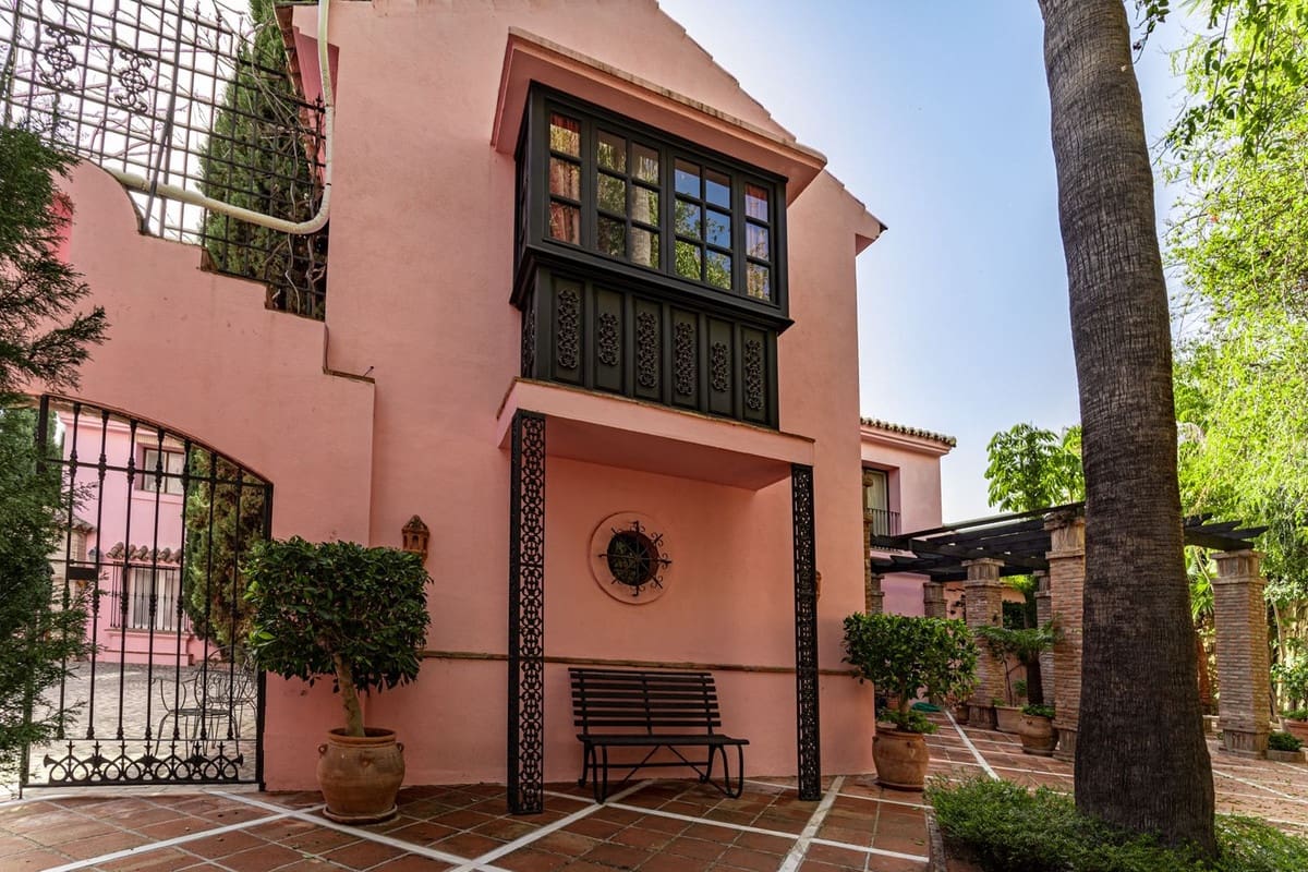 5 soverom Villa til salgs i Benahavis med svømmebasseng - € 5 250 000 (Ref: 8442074)