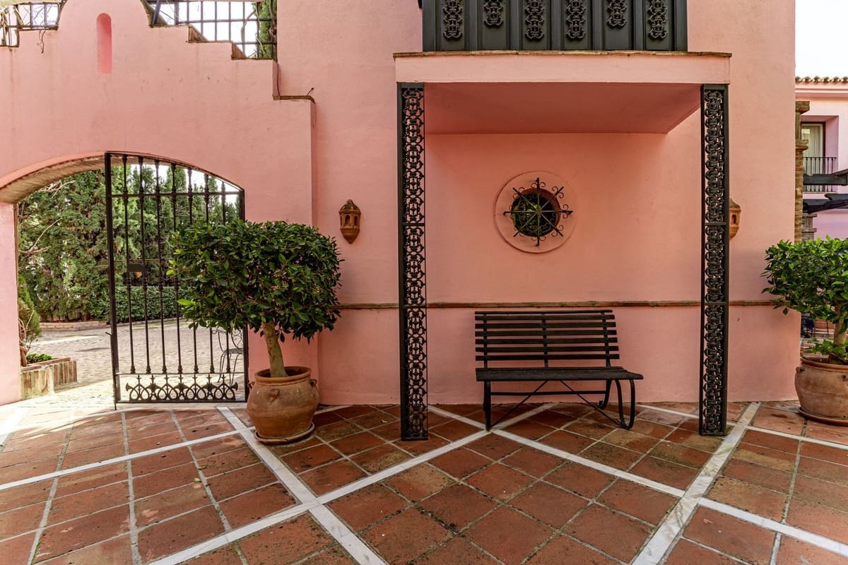 5 soverom Villa til salgs i Benahavis med svømmebasseng - € 5 250 000 (Ref: 8442074)