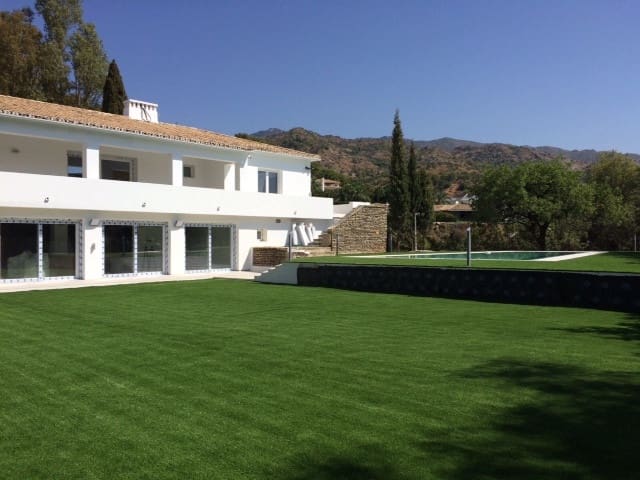 6 bedroom Villa for sale in Golden Mile with pool garage - € 3,950,000 (Ref: 8442091)
